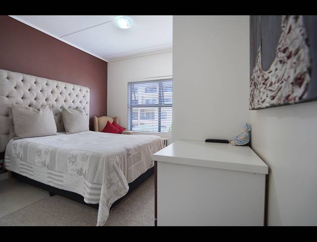 3 BEDROOM APARTMENT TO LET IN SANDOWN